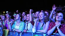 Was für eine Kulisse: Das Konstanzer Campus Festival war das erste große Open Air in Deutschland seit 2019. Nicht alles lief glatt, aber ...
