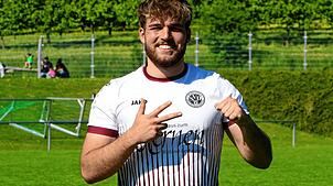 Dreifacher Torschütze Kevin Schneider beim 5:2-Erfolg des SV Deggenhausertal über den FV Walbertsweiler-Rengetsweiler.