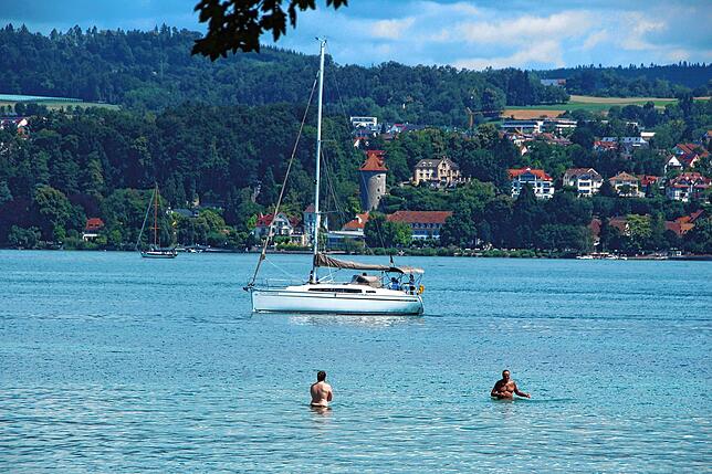 Baden, segeln, Sommer genießen.