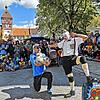 Tausende Besucher kommen zum Straßenmusiksonntag in die historische Bräunlinger Innenstadt. Hier der Auftritt des Circo Solito im August ...