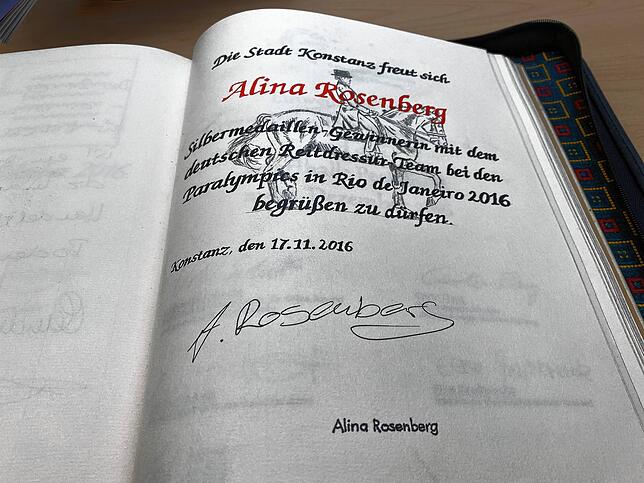 Nach dem Erfolg bei den Paralympics in Rio de Janeiro gibt sich die Konstanzerin Alina Rosenberg die Ehre.