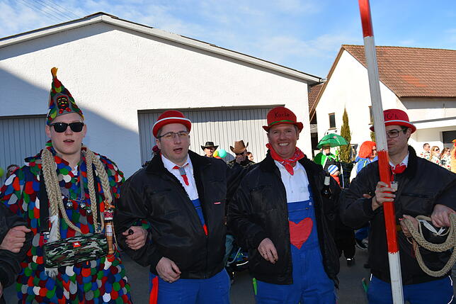 Bild 7: Bilder vom Narrenbaumsetzen in Leimbach