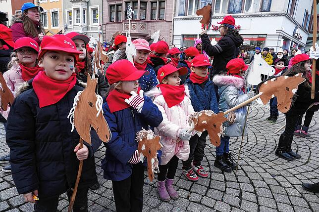 Bild 18: Schmutziger Donnerstag in Donaueschingen: Kinderumzug zieht alle Blicke an – Die Bilder!