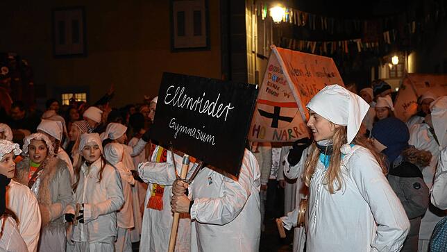 Bild 19: Schmotziger Dunschtig: Tausende Konstanzer nehmen am Hemdglonker teil