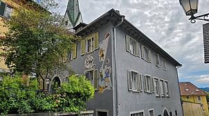 Das gemeindeeigene Gebäude Rathausstraße 6 mit Anbau, in dem einst der Kindergarten unterbracht war, soll grundlegend saniert werden. ...