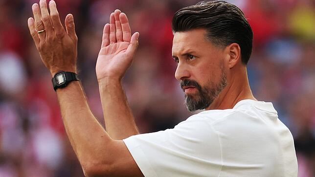 Sandro Wagner denkt schon an das Duell mit den Bayern.