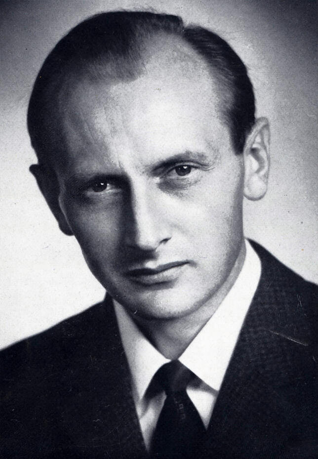 Franz Ziwey im Jahr 1969, als er zum ersten Mal zum Stockacher Bürgermeister gewählt wurden. Bild: Privat