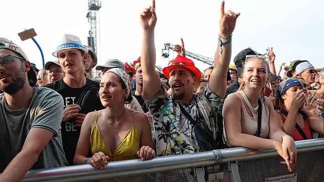 Bild : Southside 2023: Bilder vom Samstag - Bosse, Peter Fox, Kraftklub
