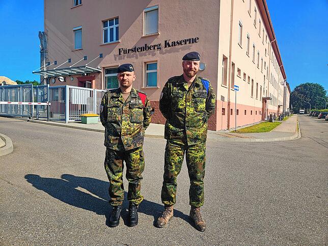Major Vadim Lorenz (links) und Hauptmann Hagen Fetzer, Kompanieführer des Kosovo-Einsatzes.