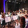 Das Jugendorchester &bdquo;Alhegro&ldquo; mit Dirigent Christoph Nufer zeigte beim Jahreskonzert des Musikvereins Herdwangen sein ganzes ...