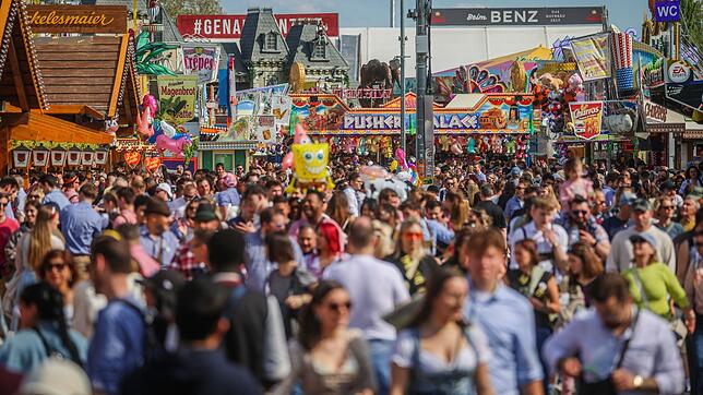 Hunderttausende Menschen strömen zum Stuttgarter Frühlingsfest. (Archivbild)