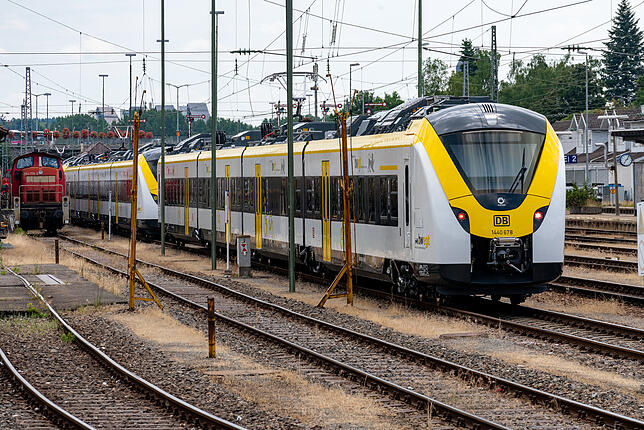 Bild 6: Umsteigefrei nach Freiburg: Neue Züge im Bahnhof Villingen