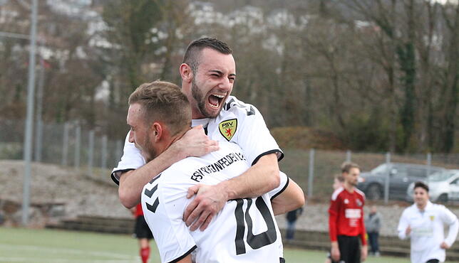 Bild 5: FSV Rheinfelden schickt den VfR Bad Bellingen mit einem 8:0-Kantersieg in die Winterpause &ndash; und wir haben Bilder!