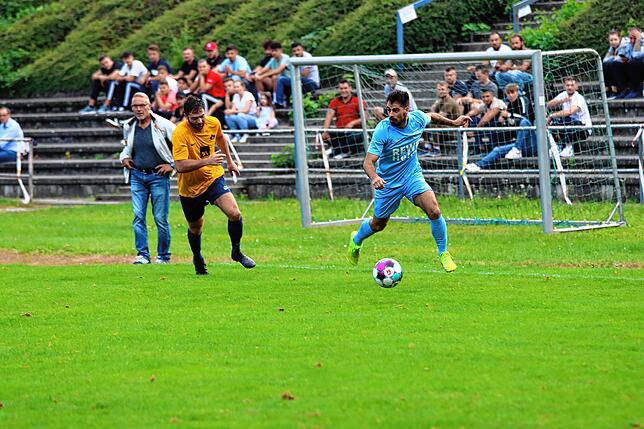 Bild 7: Die besten Bilder der Kreisliga-A-Partie zwischen Südstern Singen und der SG Dettingen-Dingelsdorf II.