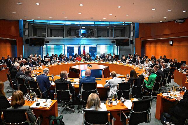Volles Haus: 30 Verbände sind beim Wohnungsbaugipfel in Berlin dabei.