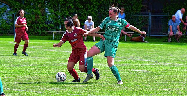 Bild 9: FC Hochrhein rettet sich in letzter Sekunde vor dem Abstieg &ndash; und wir haben Bilder!