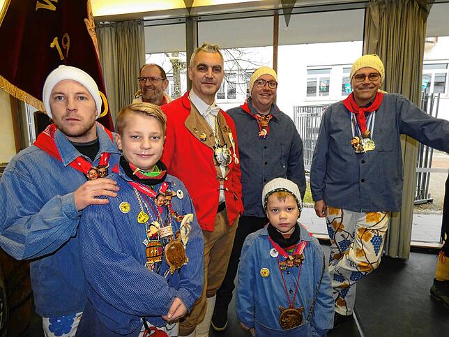 Bild 1: Narrentreffen in Dogern: So feiern die Narren am Hochrhein