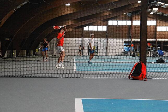 Sechs Felder hat die Tennishalle der VS Tennis Academy. Dies und der Belag der Halle machen den Ort perfekt für ein Turnier dieser Klasse.