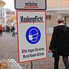 Seit das Land Pandemiestufe drei ausgerufen hat, gilt in Friedrichshafen Maskenpflicht beim Marktbesuch. Das Überschreiten der ...