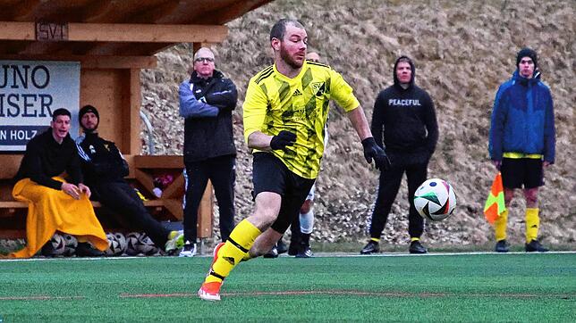 Tor im Visier: Adrian Malzacher – hier ein Archivfoto – steuerte zum 6:1-Erfolg des Aufsteigers SV Todtmoos gegen Spitzenreiter SV Weil ...