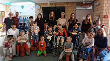 Die Schülerband der Wutach-Schule freut sich auf den Auftritt beim „Kinder für Kinder“-Konzert. Links hinten Florian Boger, rechts vorne ...