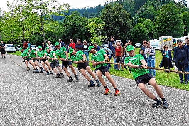 Bild 5: Hier sind die besten Bilder von der spektakulären Wette der Tauziehfreunde Unterkirnach