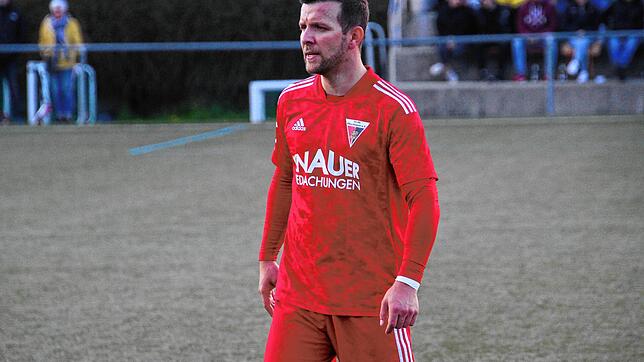 Marc Kuczkowski trifft zwei Mal für Überlingen und besiegelt die Königsfelder 2:4-Niederlage.