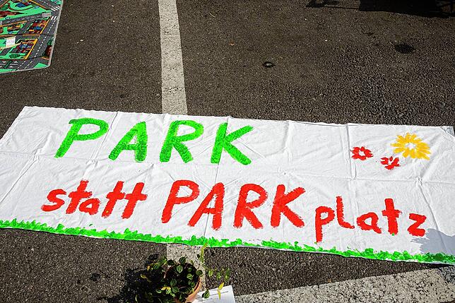 Park statt Parkplatz: Das ist eine der politischen Forderungen für den Stephansplatz – hier vorgebracht vom Jungen Forum.