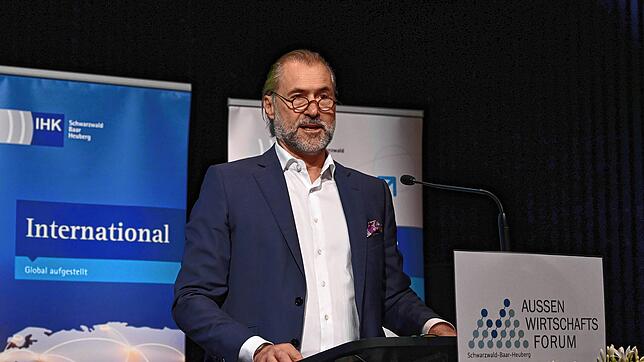 „Güterverkehr auf der Schiene funktioniert – wenn die Politik es zulässt“, lobt IHK-Vizepräsident Steffen Würth die Premiere für ...