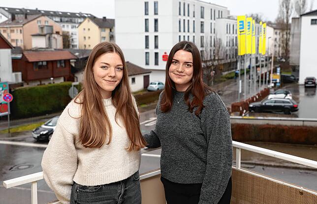 Der Straßenlärm ist bei Fabienne Riglas (links) und Marleen Hezel oft Thema. Gegenüber dem SÜDKURIER sprechen sie sich deutlich für ...
