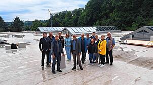 Begehung Seebodenhalle (von links im Bild: Matthias Jehle, Stefan Tussing, Architekt Reiner Wenk, Kurt Wenk, Claudia Arnold, ...