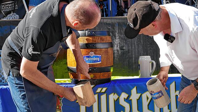 Bild 11: Albbrucker Dorffest: Ausgelassene Stimmung, zahlreiche Besucher und buntes Programm.