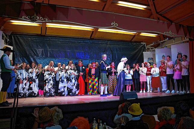 Bild 18: Bunter Abend der Froschenzunft Quak Quak in Hoppetenzell 2024 &ndash; Bilder vom Freitagabend