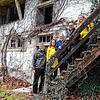 Sie entwickeln gemeinsam das ehemalige Roth-Areal und stehen hier vor dem Ökonomie-Gebäude (von links): Projektentwickler Sebastian ...