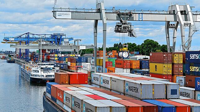 Die Industrie gilt als Treiber der weiteren wirtschaftlichen Entwicklung und dazu als die Branche, die die Pandemie bisher am besten ...