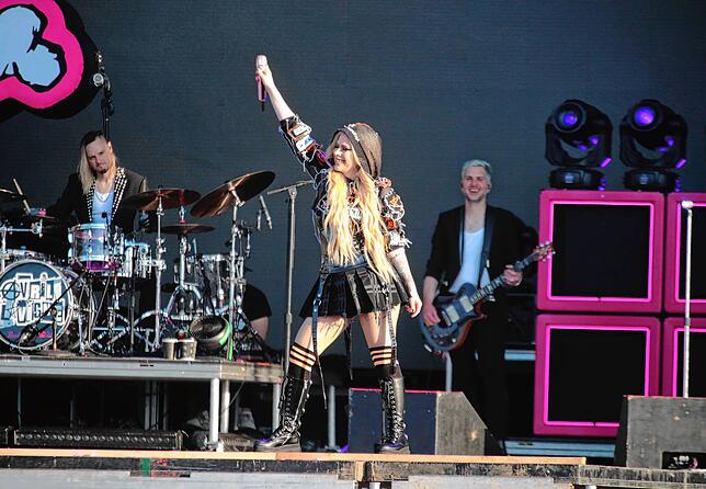 Bild 12: Southside 2024: Avril Lavigne sorgt für Gänsehaut bei ihren Fans