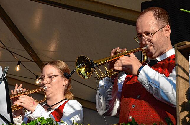 Bild 2: Feierabendhock beim Bermatinger Dorffest: Die schönsten Bilder