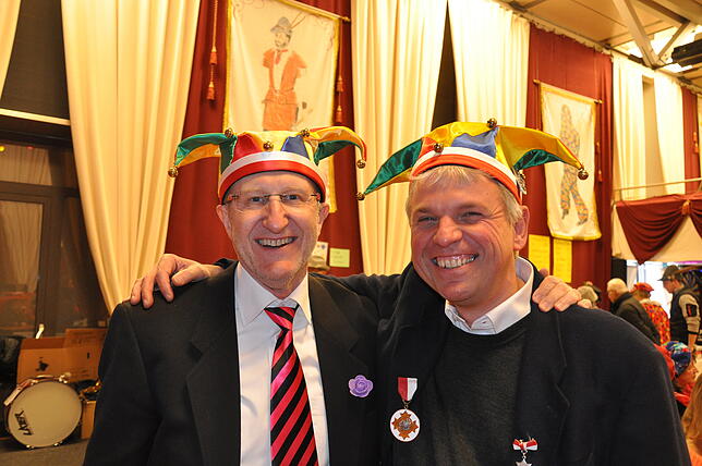 Fasnächtliche Ökumene: Die Pfarrer Rainer Stockburger (evangelisch, links) und Michael Lienhard (katholisch) beim Lumpesunntig.