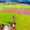 Auf dieser Fläche bei den Spitalhöfen, zwischen Waldrand und Feldweg, solle die Solaranlage auf zehn Hektar gebaut werden.