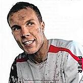 Ronald Reng: „Robert Enke: Ein allzu kurzes Leben.“ Piper Taschenbuch. 432 Seiten, 11,00 Euro