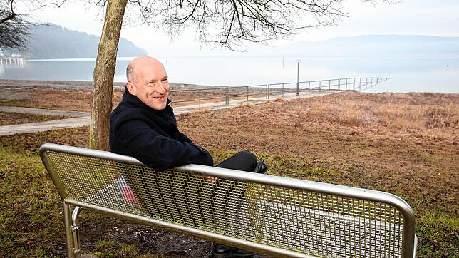 Robert Grammelspacher, Geschäftsführer der Bädergesellschaft Konstanz, im Strandbad Wallhausen (Archivbild)