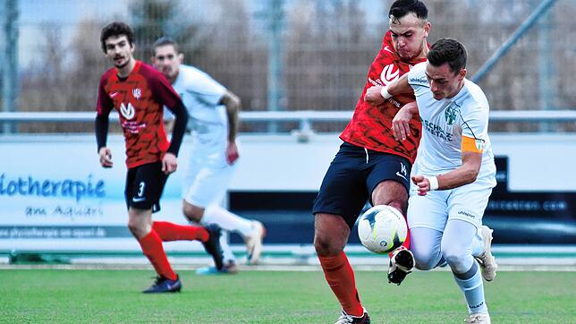 Unentschieden trennte sich der FC Brigachtal vom VfB Villingen. Bereits in der 2. Spielminute erzielte Brigachtals Kapitän Dennis ...