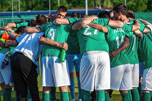Bild 40: Titelanwärter FC Zell setzt sich mit 6:1 beim VfB Waldshut durch &ndash; und wir haben Bilder!