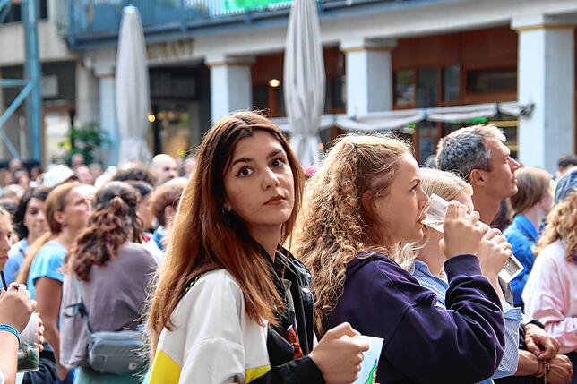 Bild 6: So glücklich macht James Bay beim Stimmen-Festival in Lörrach das Publikum - die besten Bilder