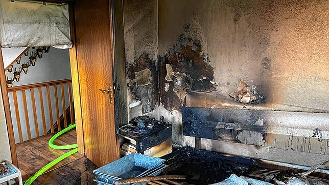 Bei einem Brand in einem Schlafzimmer wurde in Gottmadingen eine Frau verletzt. Die Feuerwehr war am Montagabend im Einsatz.
