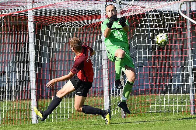 Bild 7: FV Lörrach-Brombach II besiegt den FC Hochrhein mit 7:4 &ndash; und wir haben Bilder!