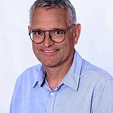 Dr. Mathias Dufner