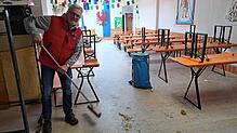 Letzte Vorbereitungen: Winfried Huger macht das Hafnerstüble in der Hafnergasse 13 startklar. Am Montag und Dienstag werden hier nur ...