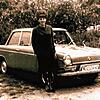 Erika Schorpp lehnt sichtlich stolz an ihrem ersten eigenen Wagen, einem BMW-700. Zu dieser Zeit, in den 1960er-Jahren, war die Frau aus ...