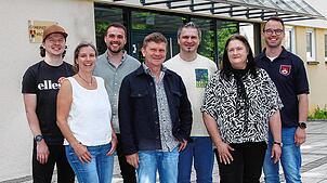 Sie freuen sich über ihren Einzug in den Storzinger Ortschaftsrat (von links): Benjamin Haug, Cornelia Aemilius, Alexander Mors, Bruno ...